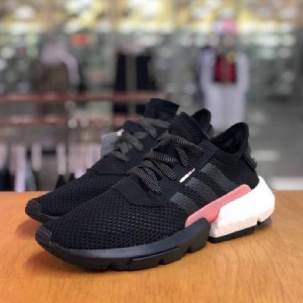NTW adidas pod